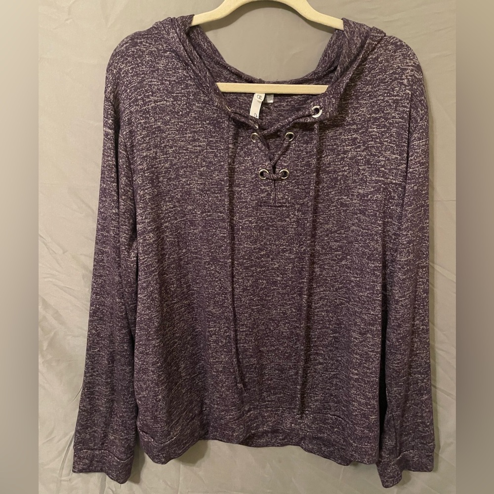 Light weight sweater